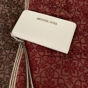 White Michael kors phone wristlet